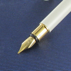 Plume Moyenne Faber Castell® "NEO" Slim Marshmallow Doré